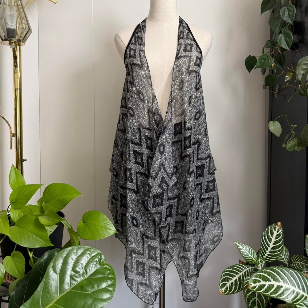 Zoe and Rose Band of Gypsys Black White Chevron Lace Back Kimono Tank Medium